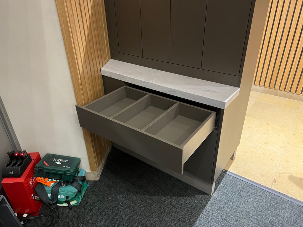 set-square-bournemouth-bank-fitting-out-building-society-desk-reception