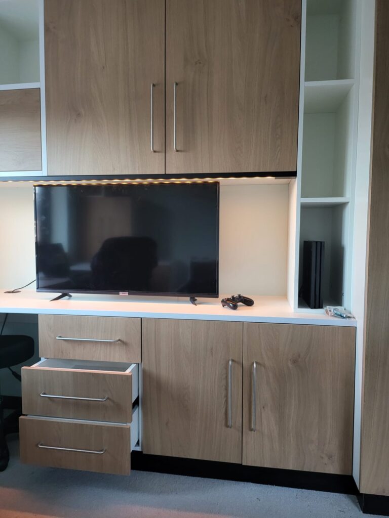 Set-Square-bedroom-fit-out-joinery-designs bespoke joinery swindon wiltshire domestic bedroom fitted furniture